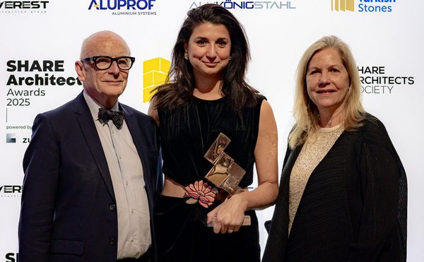 4. Elena K. Tsolakis with Judges.jpg