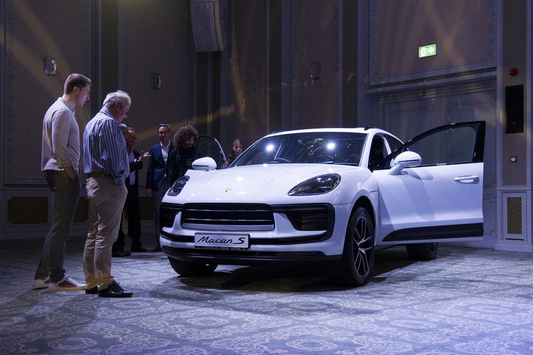 The new Porsche Macan event 3.jpg