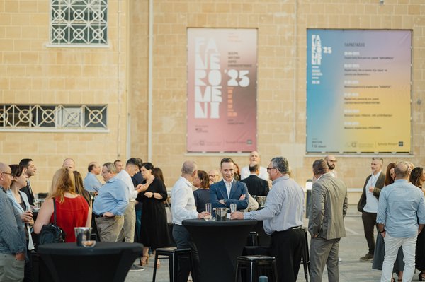 12.9. τραπεζα κυπρου 2.jpg