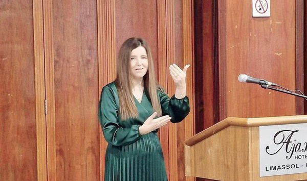 ΦΑΝΗ ΑΝΑΣΤΑΣΙΟΥ ΔΑΣΚΑΛΑ ΝΟΗΜΑΤΙΚΗΣ ΓΛΩΣΣΑΣ.JPG